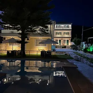 Hotel Dimitri, Himarë